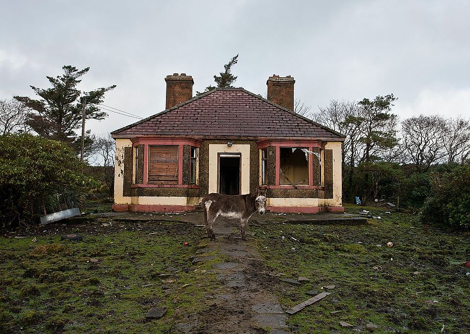 1st image of 17 Camelot Dr
