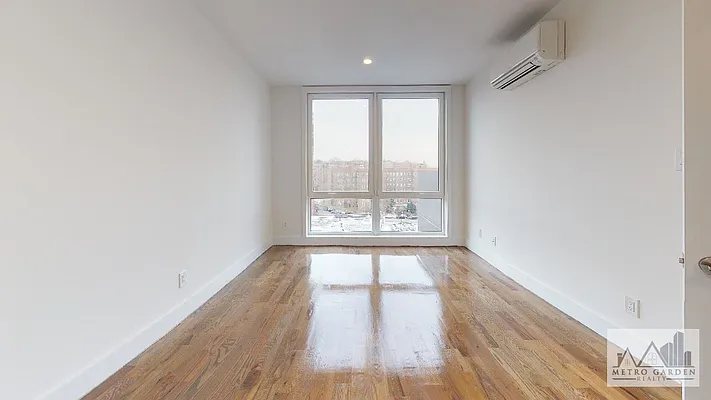 Rented by Metro Garden Realty NYC | media 30