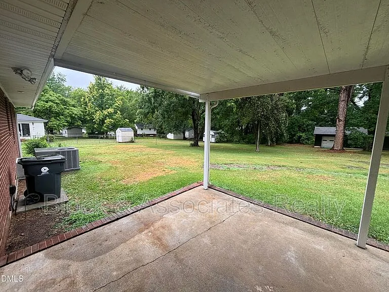 3609 Melrose Dr — Photo 48