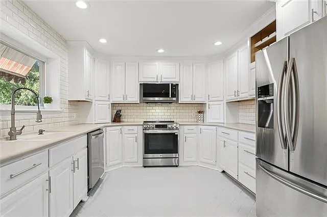 100 Southern Star Dr — Photo 15