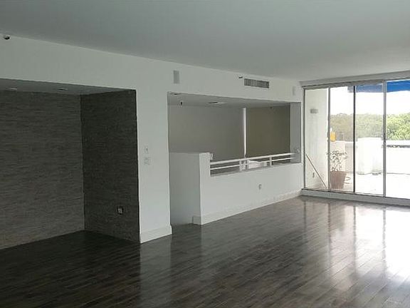 5th image of 441 Poinciana Dr #1520