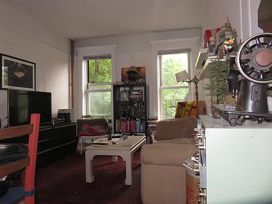 Rented by Rennit Inc. | media 45