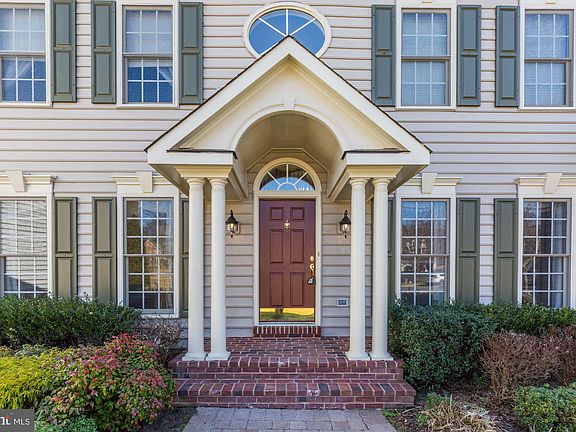 3rd image of 17703 Cricket Hill Dr