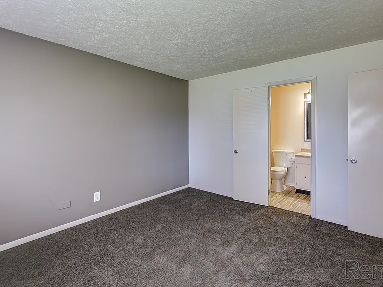 Glenview Apartments — Photo 101