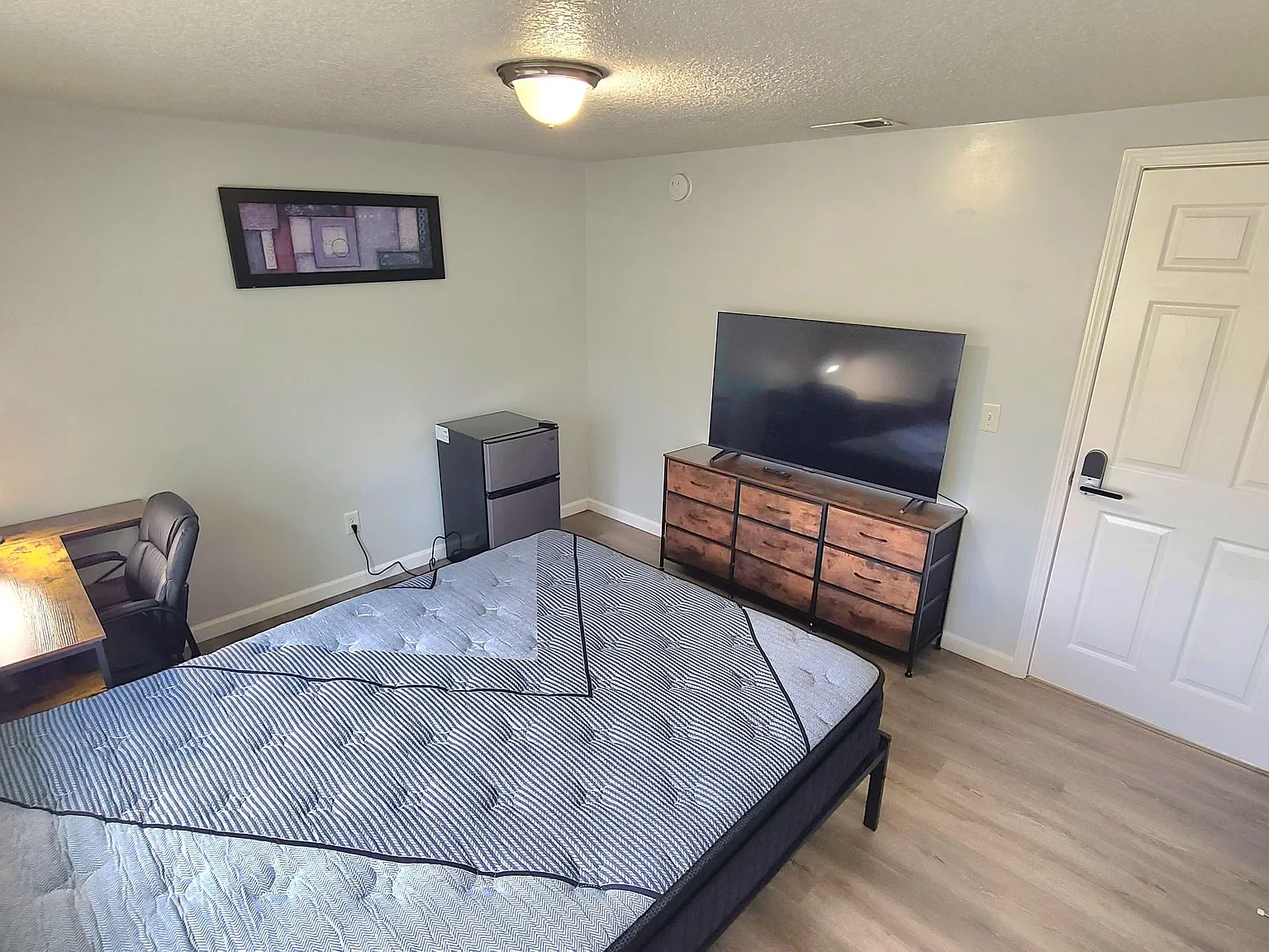 4 bed, 2.0 bath, 1440 sqft, $862 — Photo 3