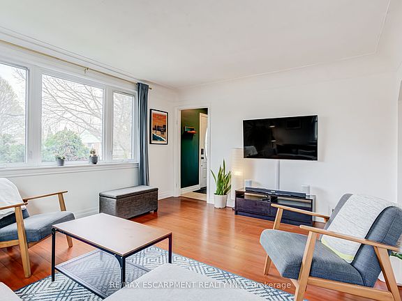 3rd image of 9 Beaucourt Rd