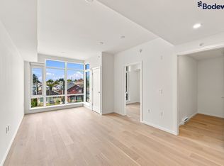 8486 Oak St, Vancouver, BC V6P3Z2