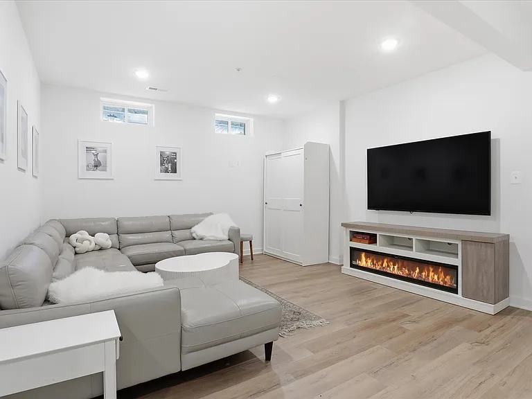 15717 Tierra Dr — Photo 39