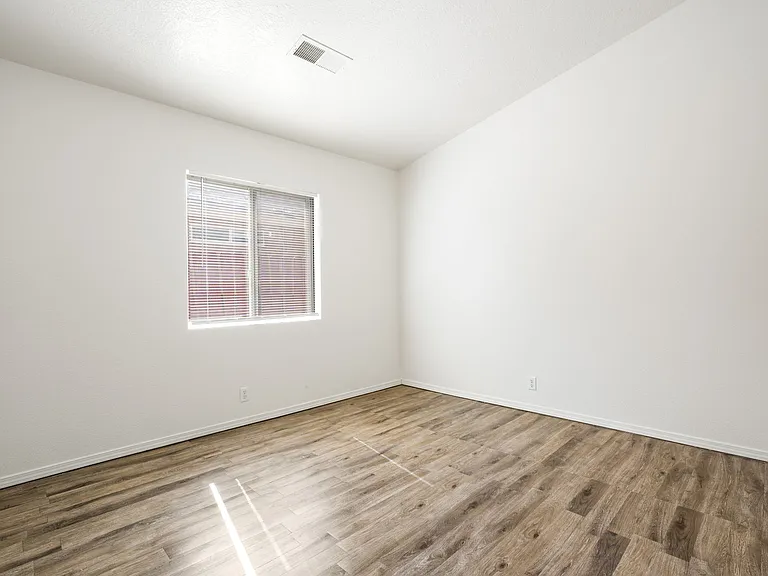 4705 Chow Ct NE — Photo 21