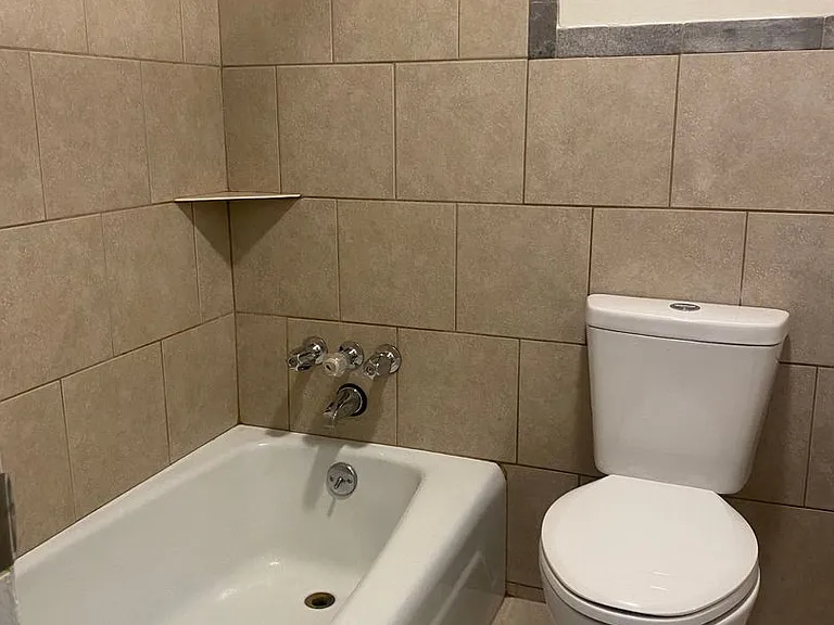 Jeffersonian Apartments — Photo 7