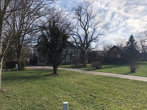 3rd image of 1235 E 106th St