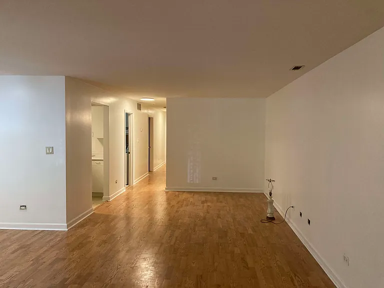 746 S Oakley Blvd #1 — Photo 17