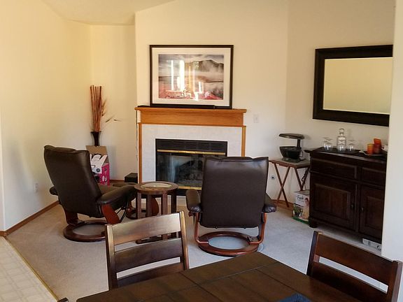 Family room/seating area with gas fireplace