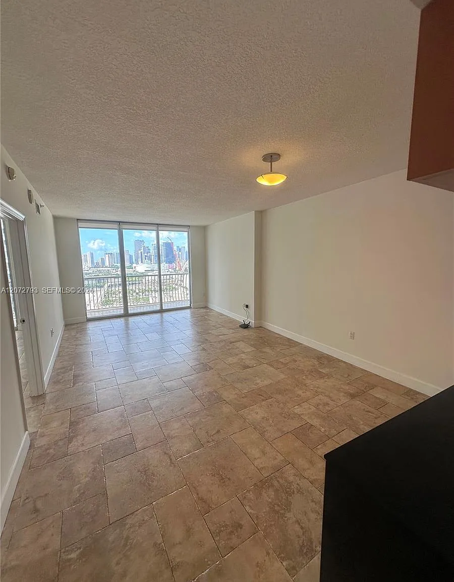 Opera Tower Condo — Photo 3