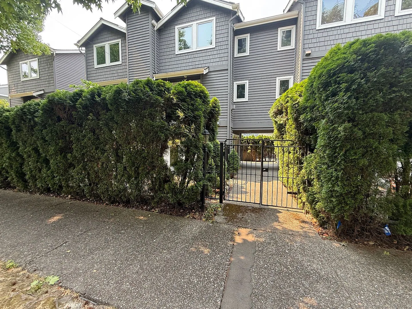 Madison Park Townhome — Photo 3