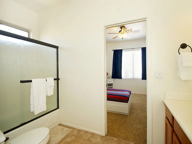 239 W Desert Ave — Photo 26