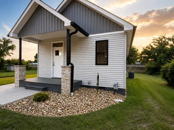 139 Back St, Lucasville, OH 45648