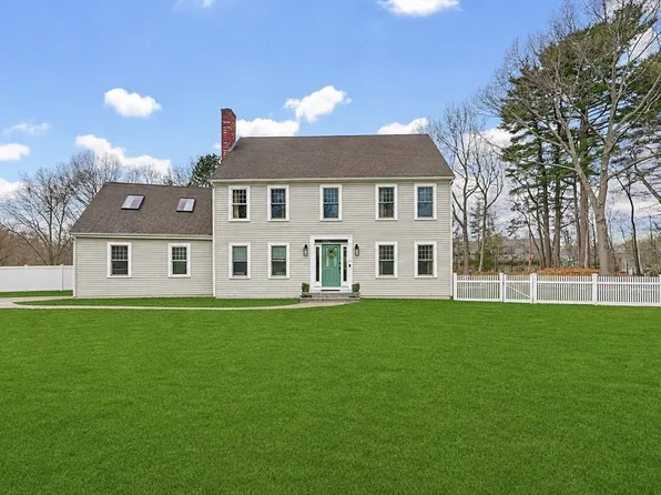 19 Audubon Dr, Walpole, MA 02081
