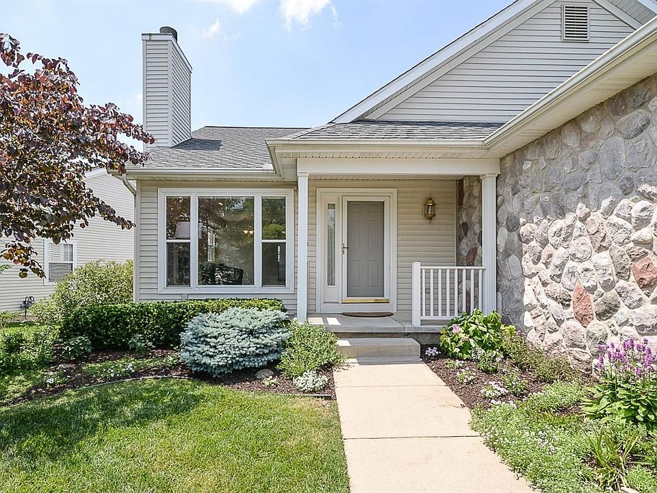 1st image of 3878 Fox Glen Dr