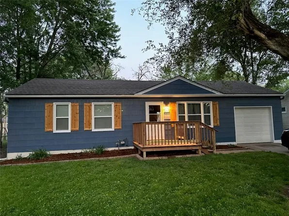 3013 Porter Rd, Independence, MO 64055
