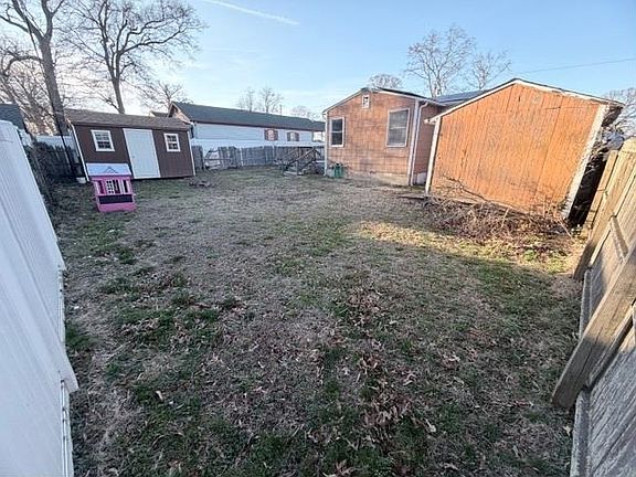 2nd image of 26 Adelphia Rd