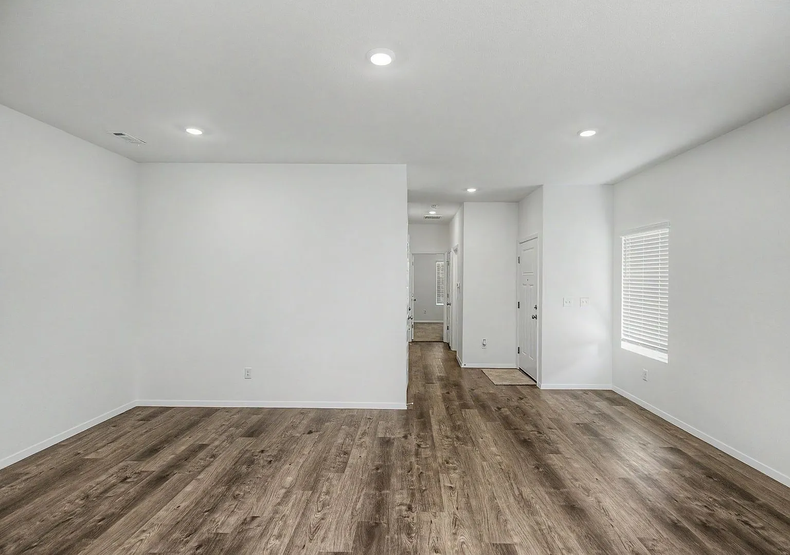 406 W. Cloud Drive — Photo 3
