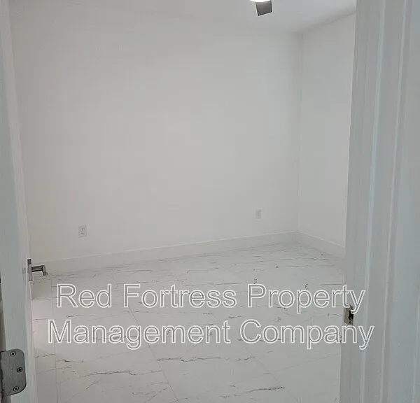 5148 Centennial Blvd — Photo 5