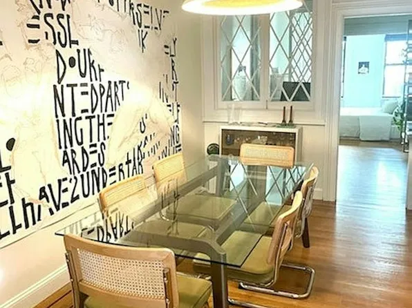 355 West 22nd Street image 4 of 8