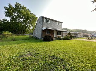 3755 Stephens Rd, Warren, MI 48091