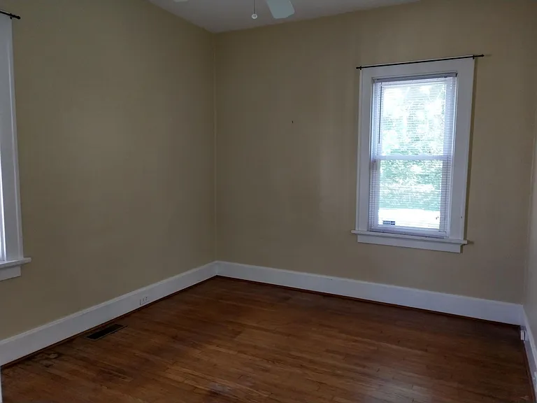 3536 Linwood Ave — Photo 5