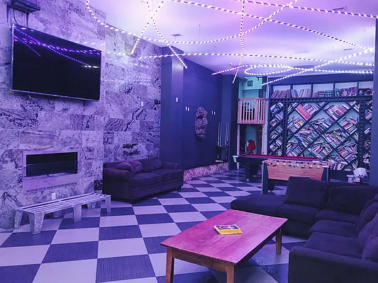 Rented by Manhattan Management LLC | media 25