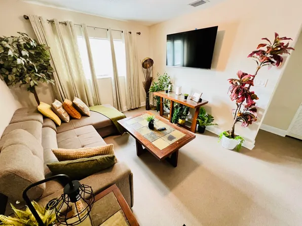 441 NW 7th Ter #4, Fort Lauderdale, FL 33311