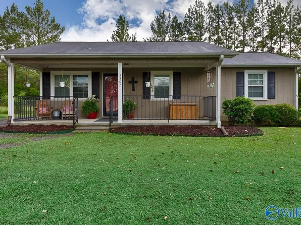 3302 Edmonds Dr, Scottsboro, AL 35769