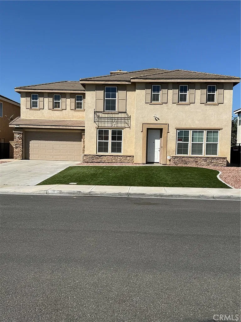 6 bed, 5.5 bath, 4394 sqft, $4,995 — Photo 1