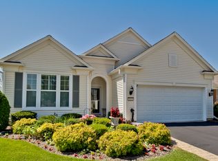 3032 Ravinia Cir, Mundelein, IL 60060