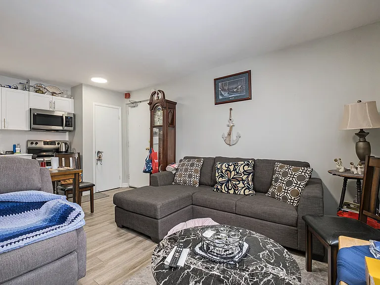 14 Scace Ave #18 — Photo 13