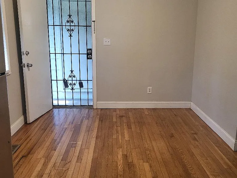3236 Renault Rd SE — Photo 4