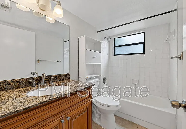 1543 Lake Crystal Dr #G — Photo 18