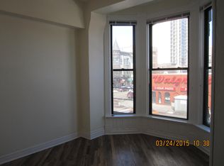 165 W North Ave, Chicago, IL 60610