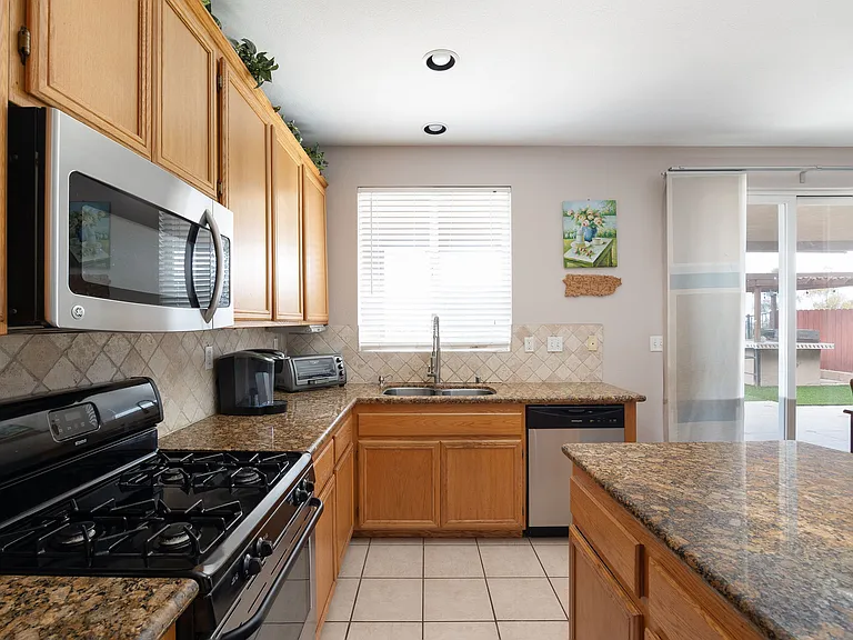 1522 Masterson Ln — Photo 15
