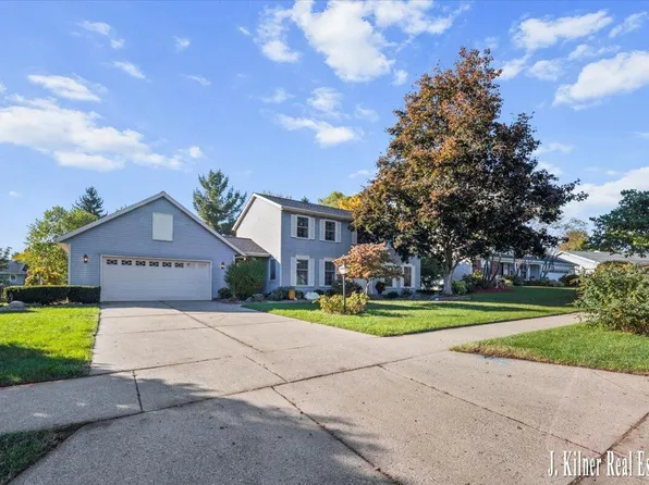 5547 Stowehill Dr SE, Kentwood, MI 49508