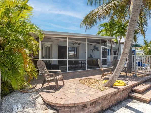 231 10th St, Key Colony Beach, FL 33051