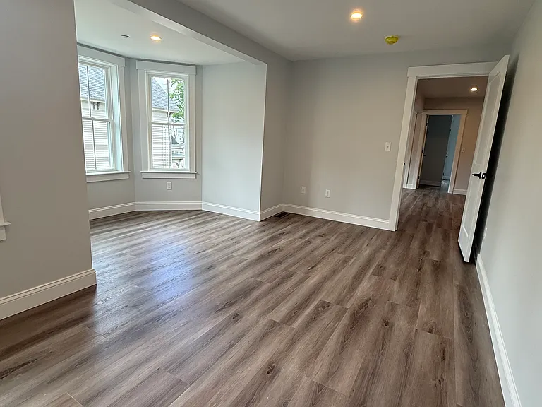 14A Academy St #B — Photo 3