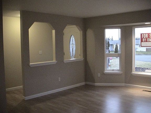 entry / living room