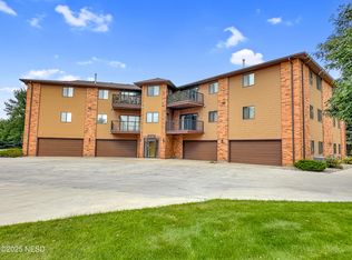 200 19th St SE APT 302, Watertown, SD 57201