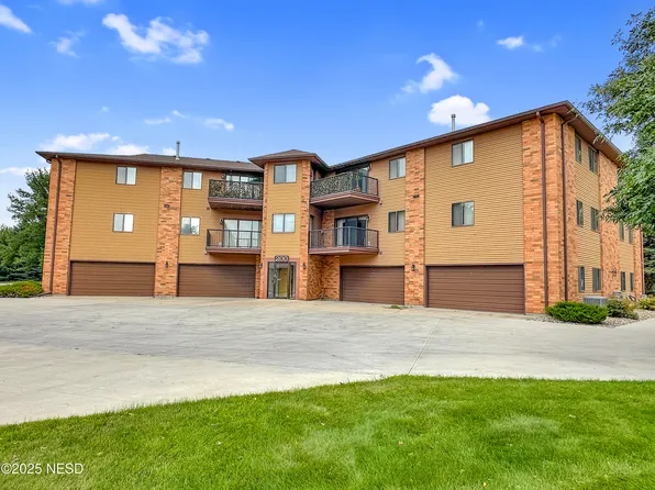 200 19th St SE APT 302, Watertown, SD 57201
