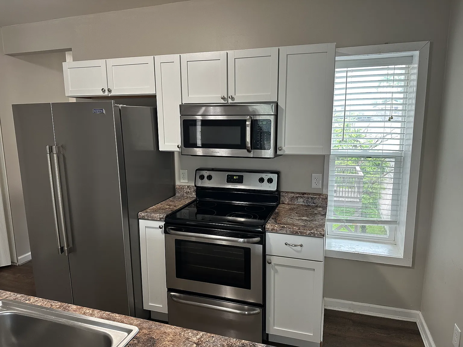 2 bed, 1000 sqft, $1,080 — Photo 3