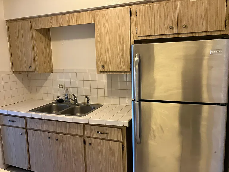 389 Fulton St NE — Photo 5
