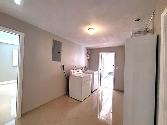 3rd image of 5054 Kathy Ln