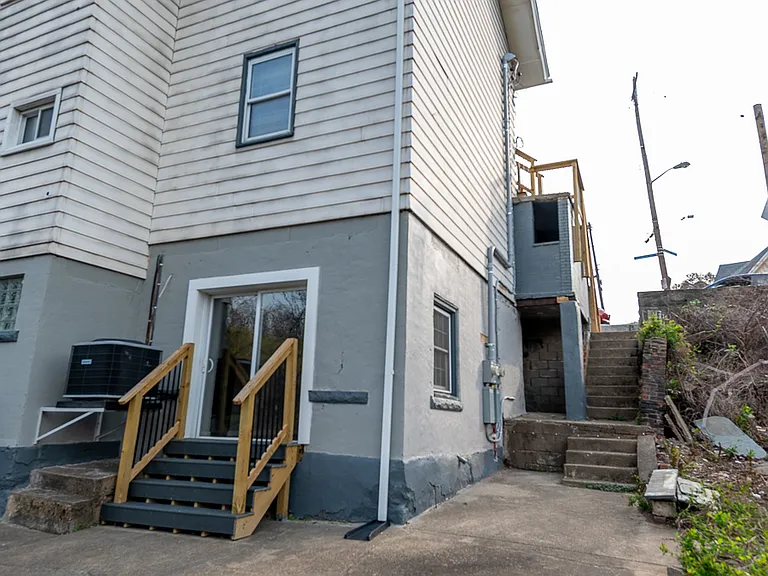 8 Enfield St #1 — Photo 29